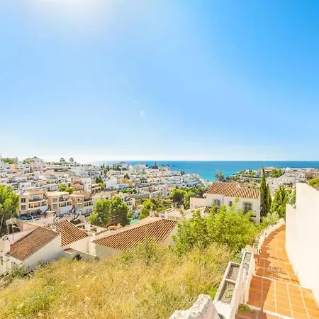 Апартаменти Buganvillas Нерха